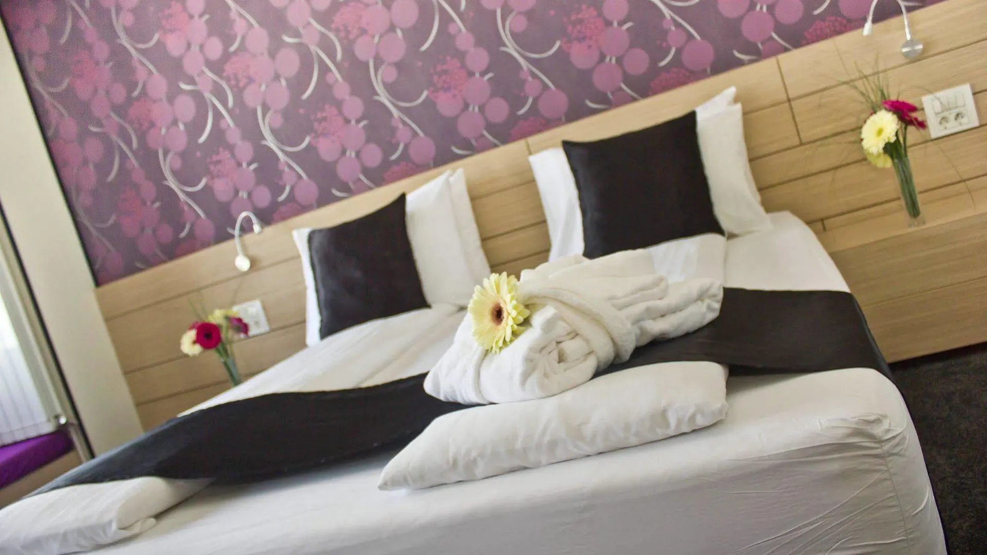 Z Executive Boutique Hotel Bucharest 4*,