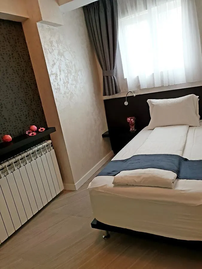Z Executive Boutique Hotel Bucharest 4*,  Romania
