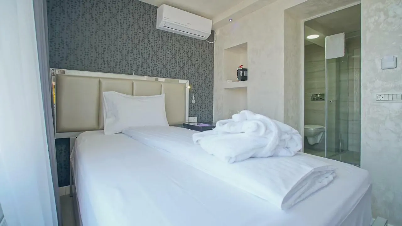 Z Executive Boutique Hotel Bükreş 4*,