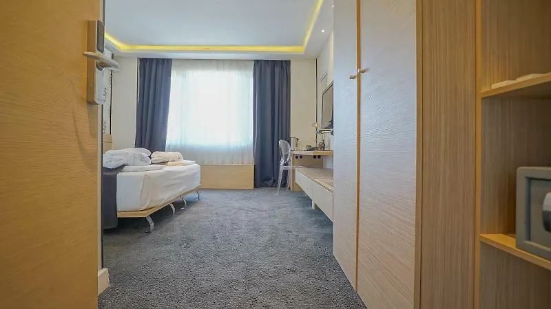 Z Executive Boutique Hotel Bucharest 4*,